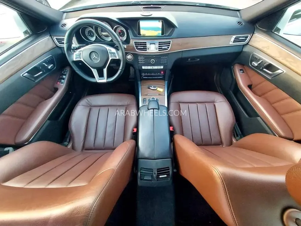 Mercedes Benz E Class 2016 for Sale in Sharjah Image-3
