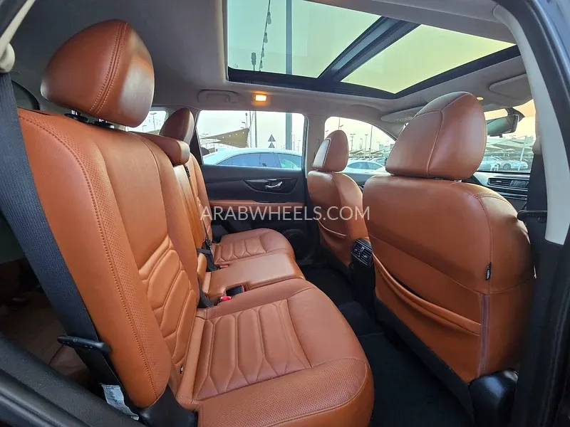 نيسان إكس تريل 2020 for Sale in الشارقة Image-10