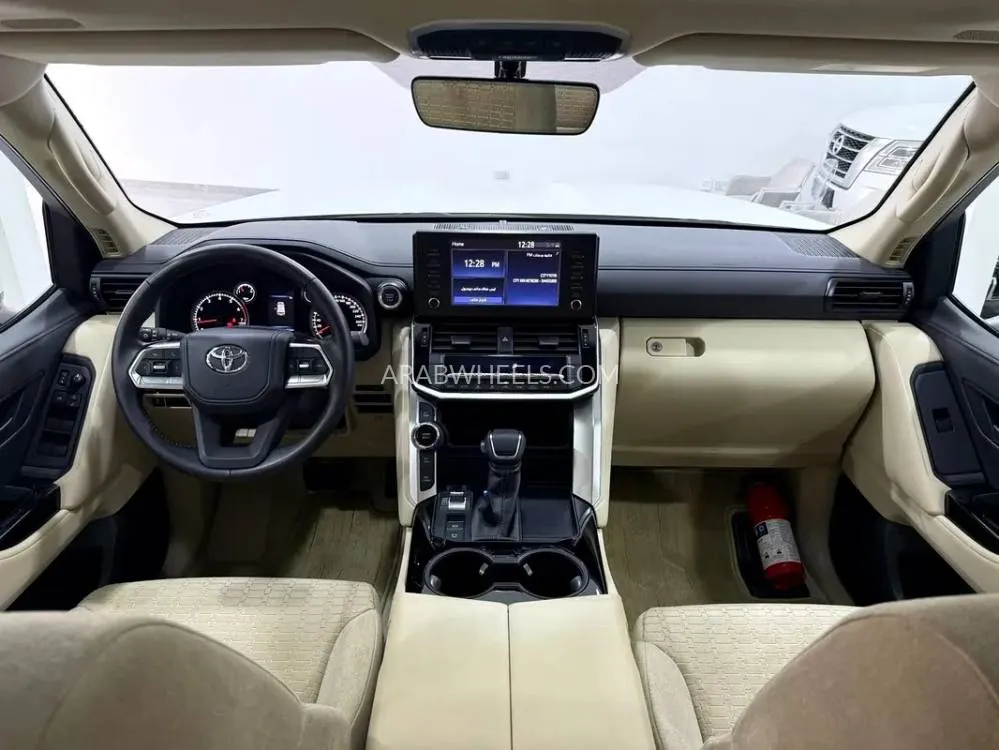 Toyota Land Cruiser 2023 for Sale in Dubai Image-11