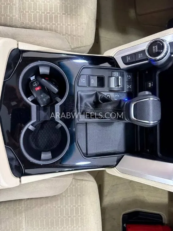 Toyota Land Cruiser 2023 for Sale in Dubai Image-4