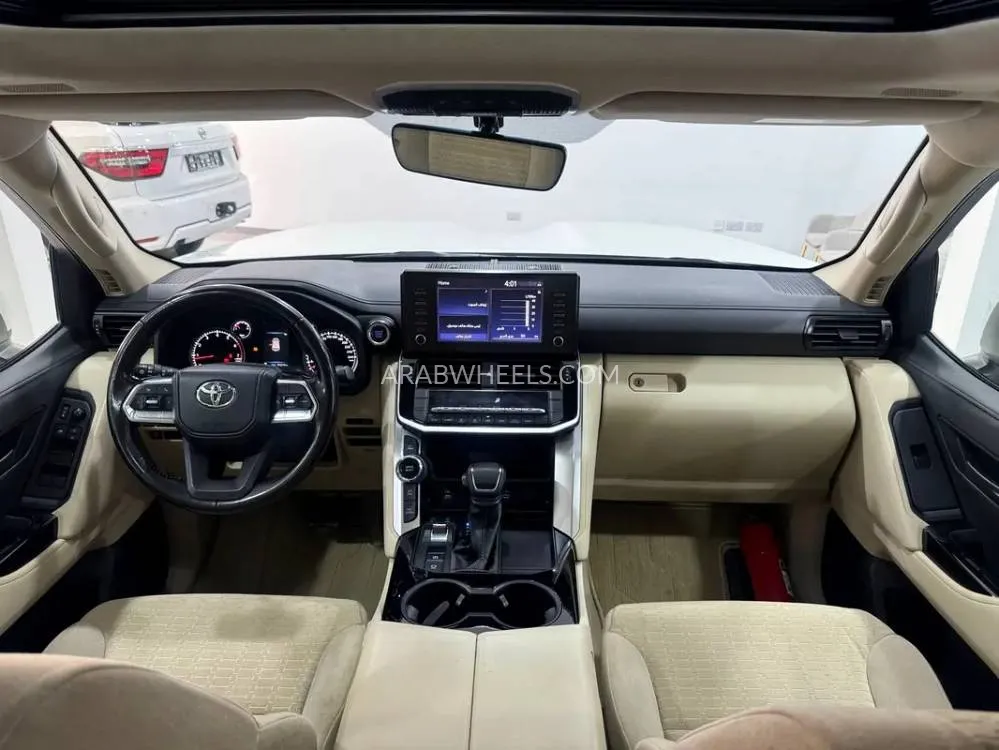 Toyota Land Cruiser 2023 for Sale in Dubai Image-11