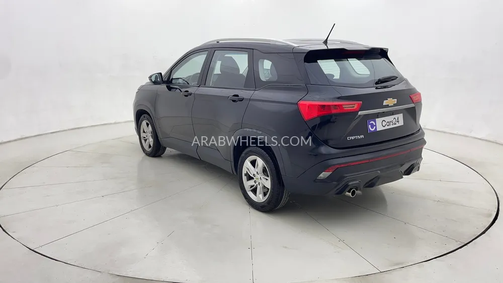 Chevrolet Captiva 2021 for Sale in Dubai Image-5