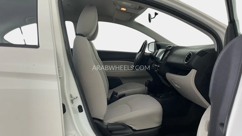 ميتسوبيشي أتراج 2019 for Sale in الشارقة Image-12