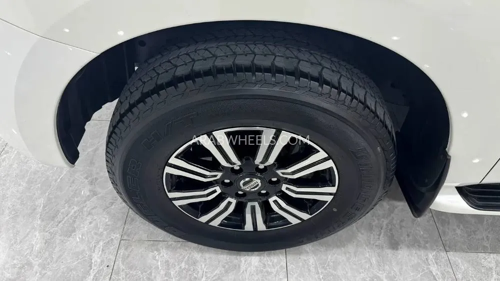 Nissan Patrol 2021 for Sale in Dubai Image-10