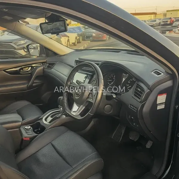 Nissan X-Trail 2018 for Sale in Dubai Image-3