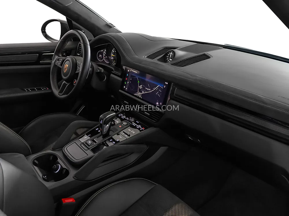 Porsche Cayenne 2022 for Sale in Dubai Image-12