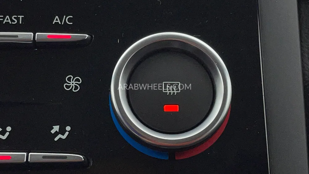 رينو كوليوس 2024 for Sale in دبي Image-37