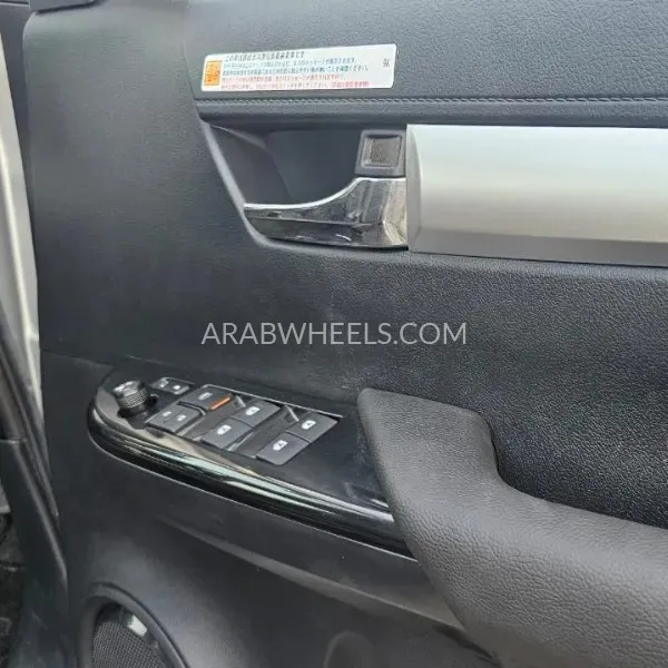 Toyota Hilux 2020 for Sale in Dubai Image-18