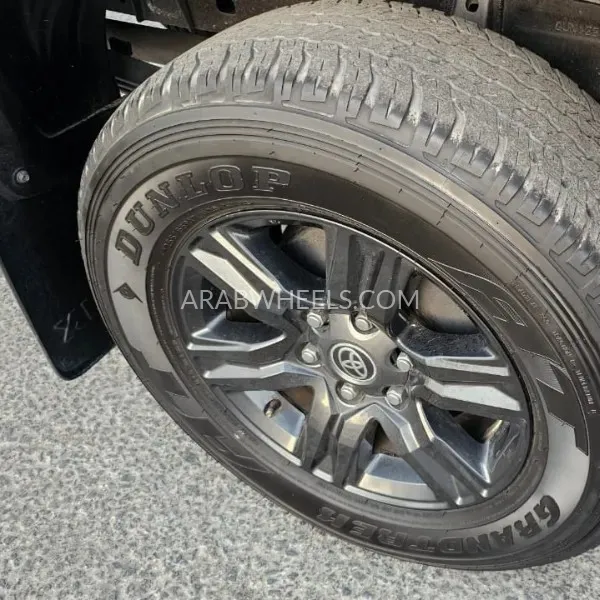 Toyota Hilux 2020 for Sale in Dubai Image-34