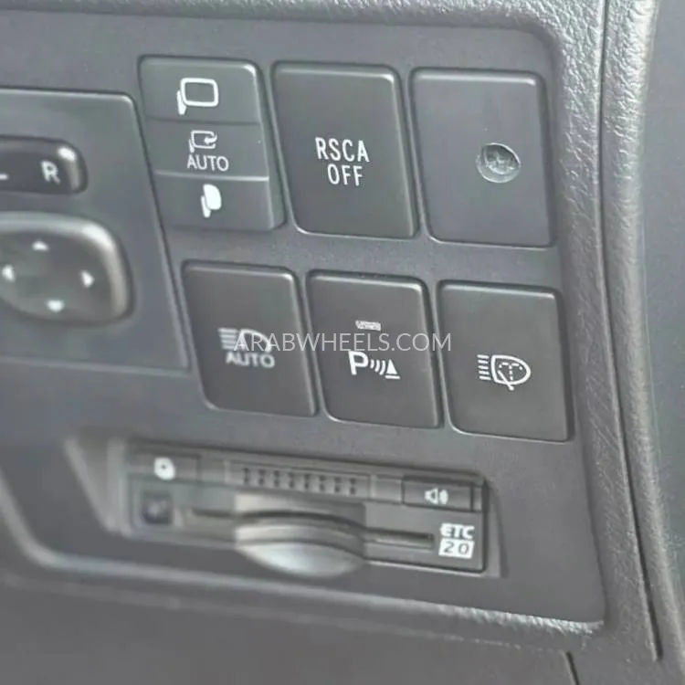 Toyota Land Cruiser 2017 for Sale in Dubai Image-28