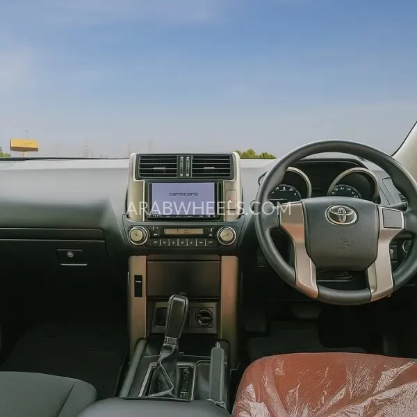 Toyota Land Cruiser Prado 2012 for Sale in Dubai Image-18