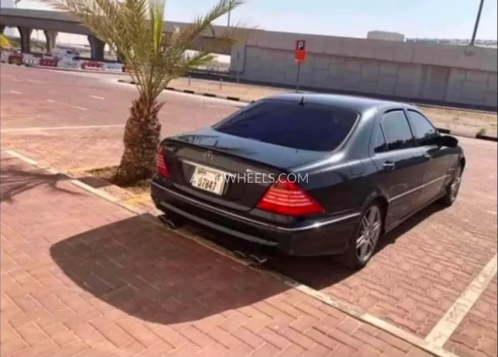 مرسيدس بنز كلاس S 2004 for Sale in الشارقة Image-2