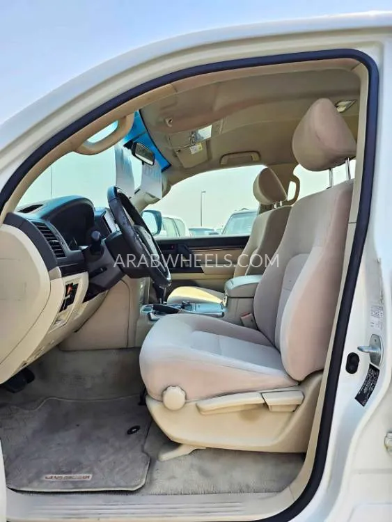 تويوتا لاند كروزر 2019 for Sale in دبي Image-9