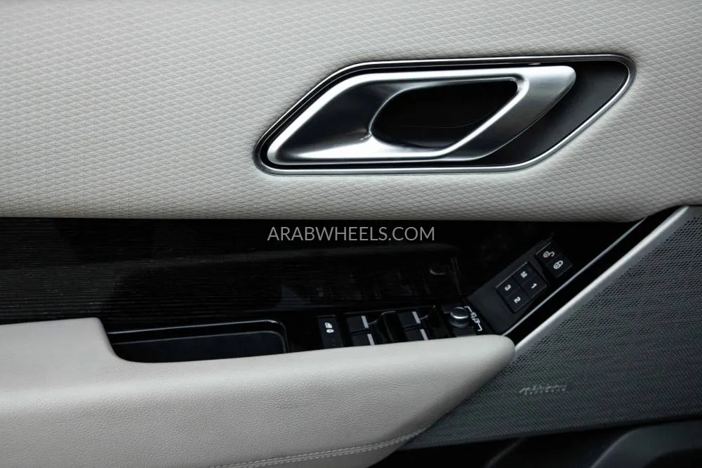 Land Rover Range Rover Velar 2018 for Sale in Dubai Image-14