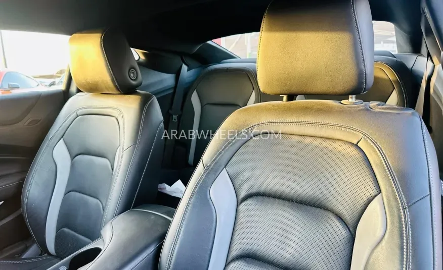 شيفروليه كامارو 2020 for Sale in الشارقة Image-11