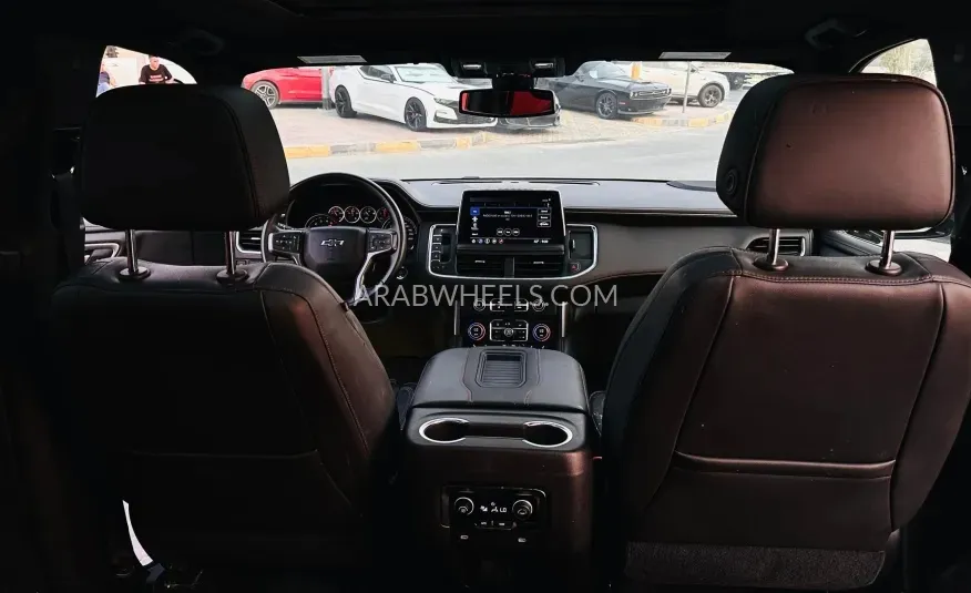 Chevrolet Suburban 2021 for Sale in Sharjah Image-12