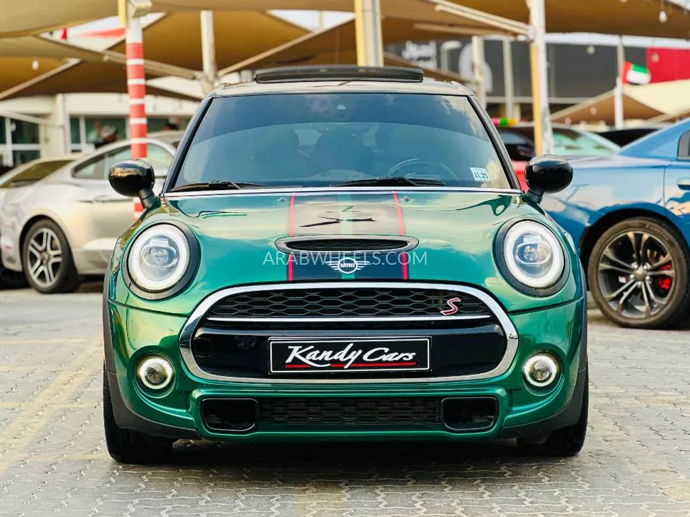 Mini Cooper 2021 for Sale in Sharjah Image-2