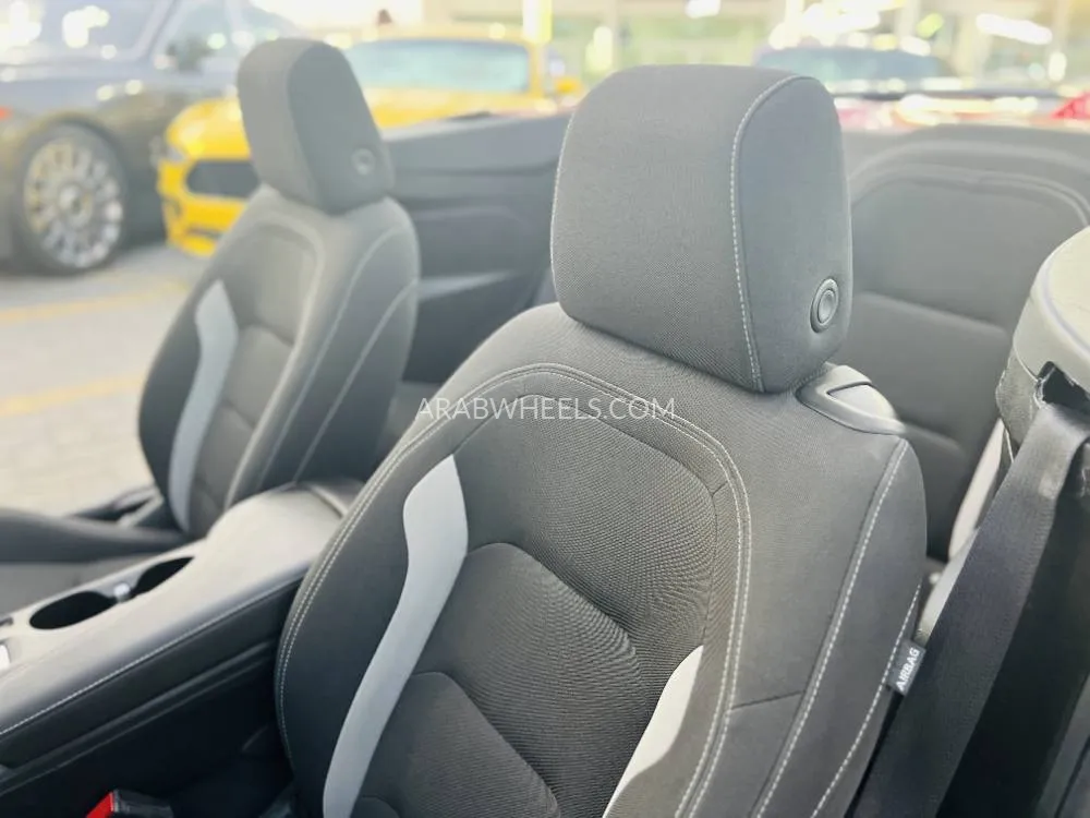 Chevrolet Camaro 2022 for Sale in Sharjah Image-13