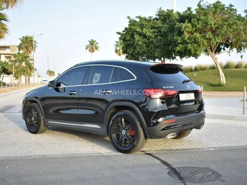 مرسيدس بنز GLA 2022 for Sale in عجمان Image-7