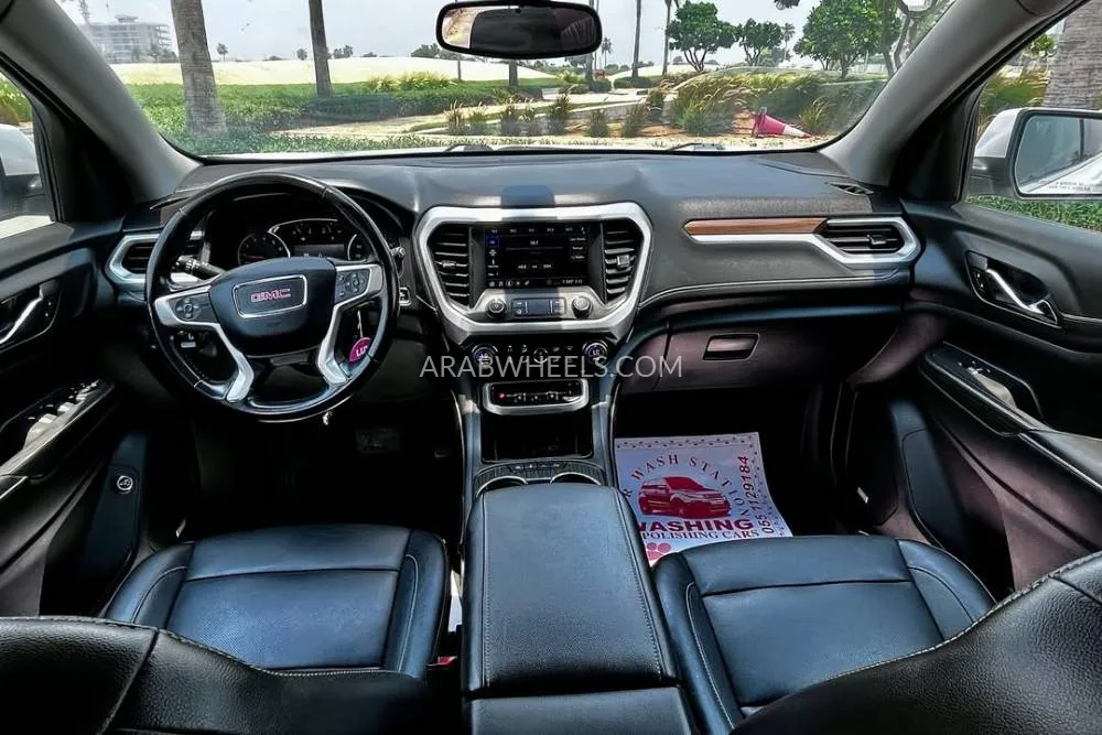 GMC Acadia 2020 for Sale in Ajman Image-9