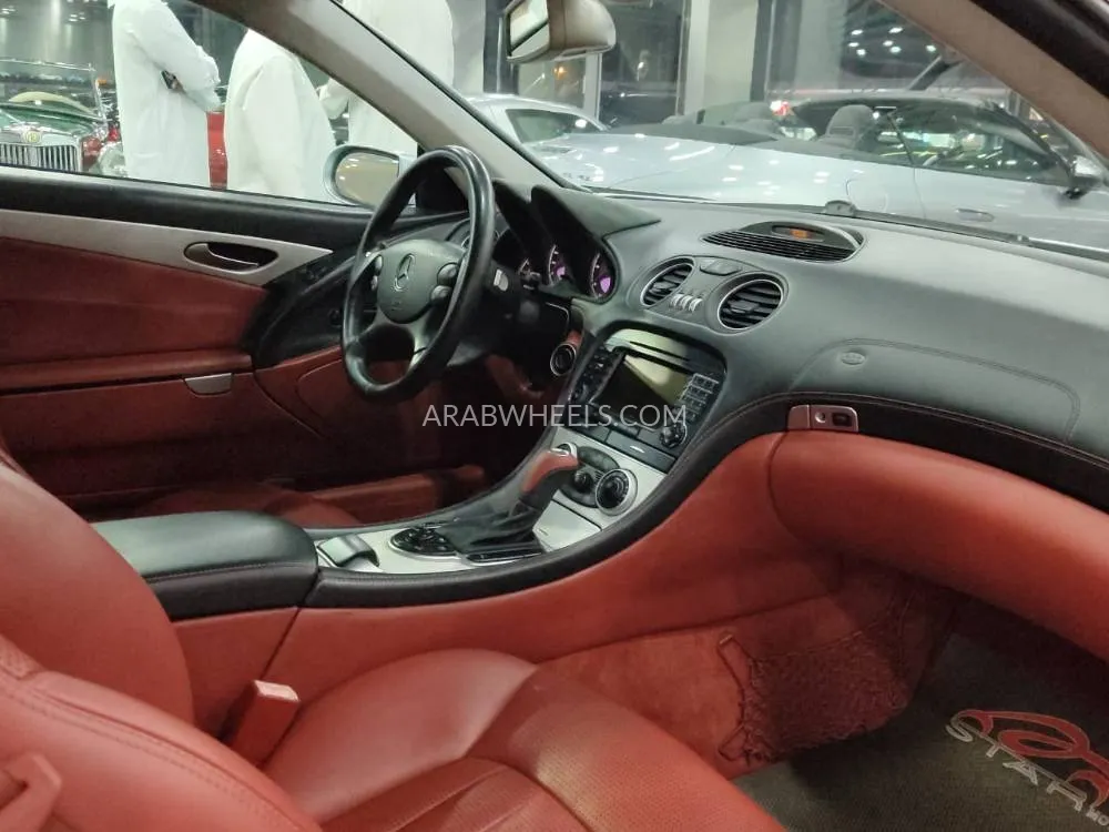 Mercedes Benz SL Class 2005 for Sale in Dubai Image-15