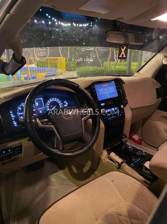 تويوتا لاند كروزر 2020 for Sale in عجمان Image-7