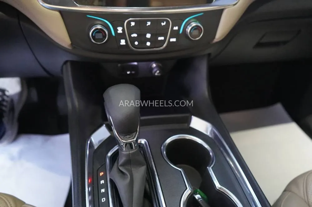 Chevrolet Traverse 2023 for Sale in Ajman Image-15