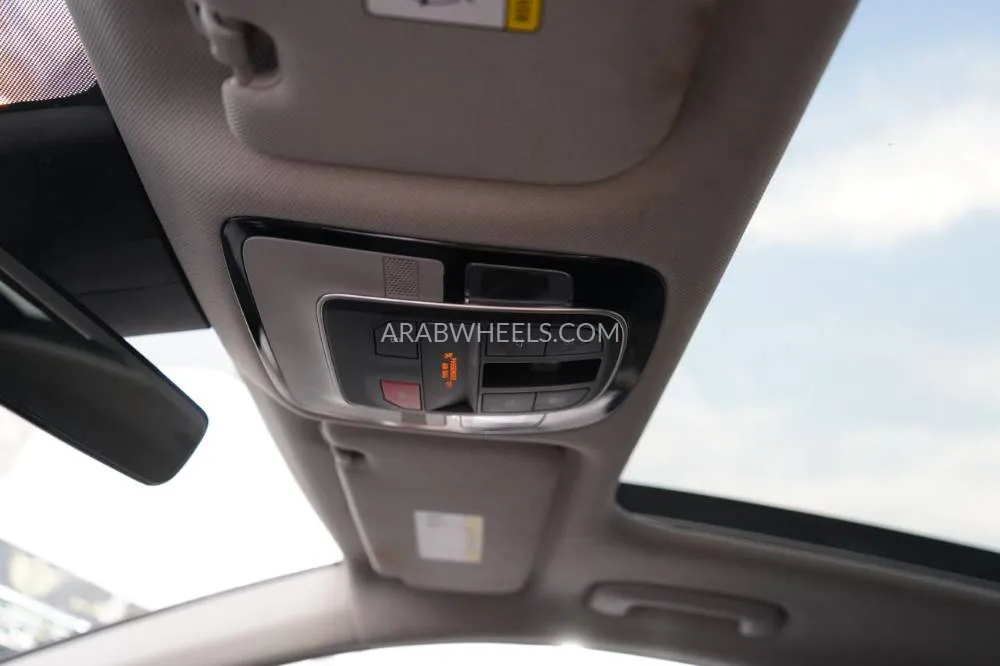 Hyundai Santa Fe 2023 for Sale in Ajman Image-18