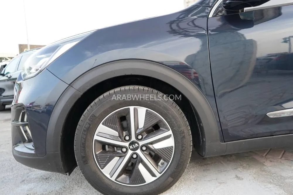 Kia Niro 2020 for Sale in Ajman Image-6