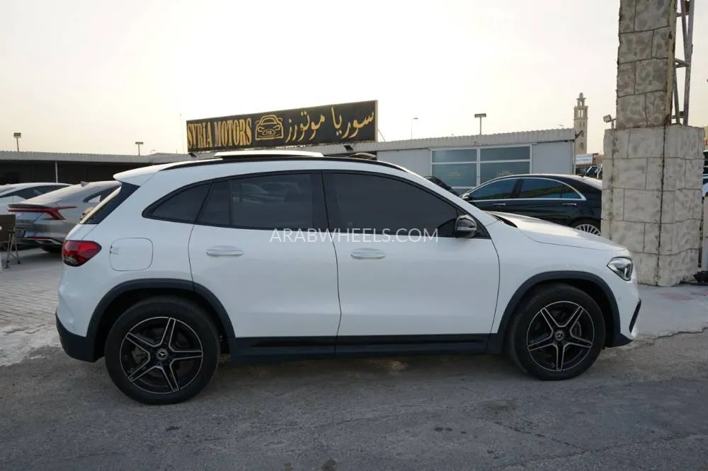 مرسيدس بنز GLA 2023 for Sale in عجمان Image-6