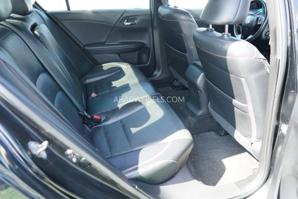 هوندا أكورد 2017 for Sale in عجمان Image-19