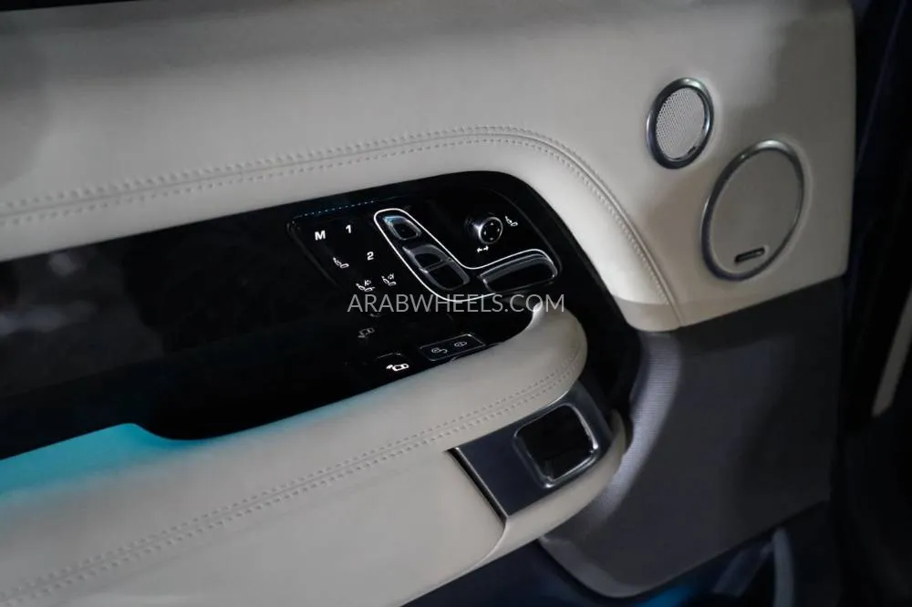 Land Rover Range Rover 2019 for Sale in Ajman Image-23