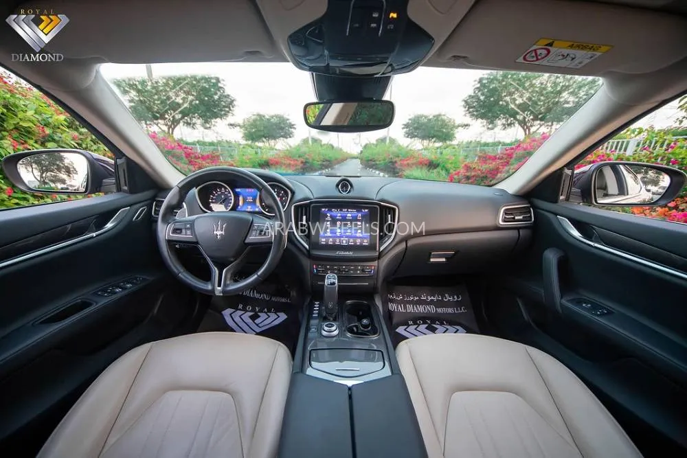 مازيراتي جيبلي 2020 for Sale in دبي Image-7