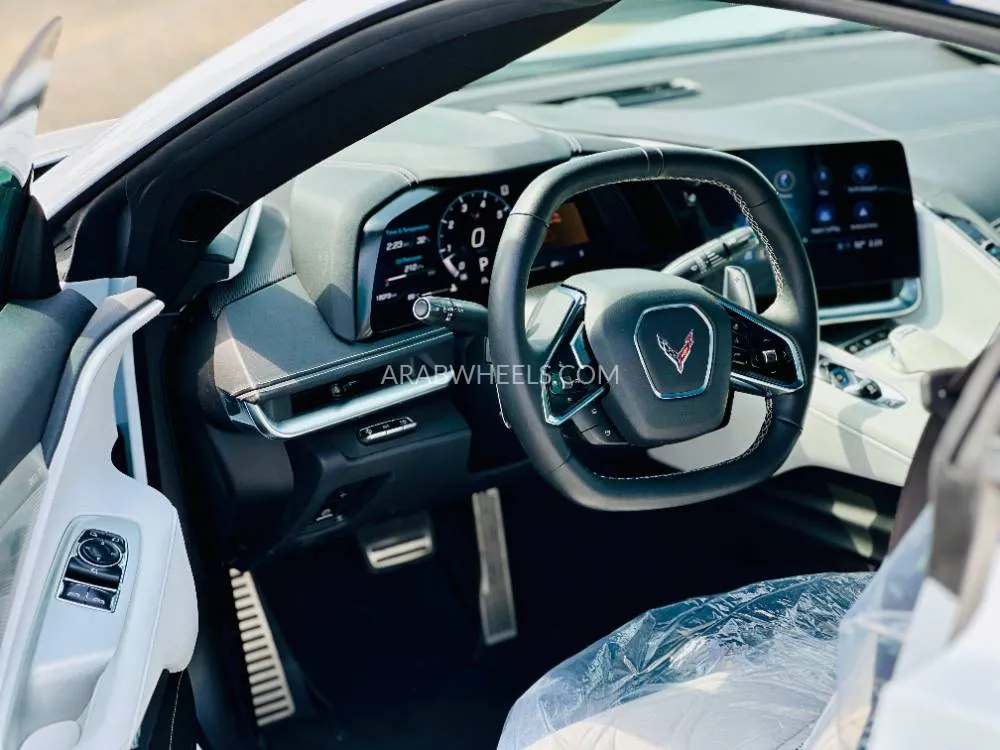 Chevrolet Corvette 2022 for Sale in Sharjah Image-11