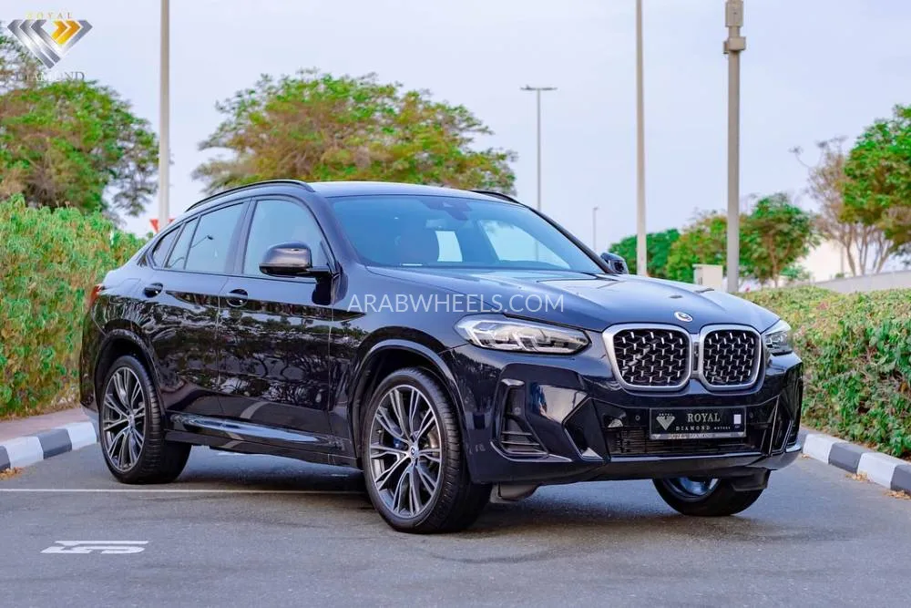 BMW X4 2023 for Sale in Dubai Image-3