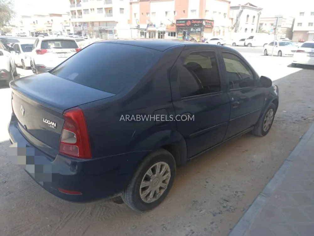 Renault Logan 2011 for Sale in Ajman Image-3