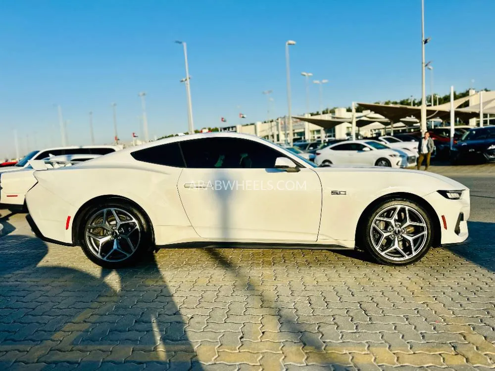 Ford Mustang 2024 for Sale in Sharjah Image-4