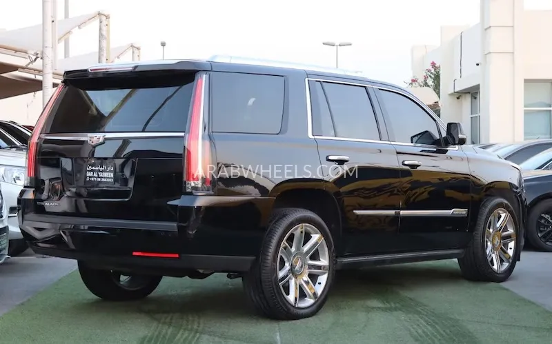 Cadillac Escalade 2016 for Sale in Sharjah Image-2