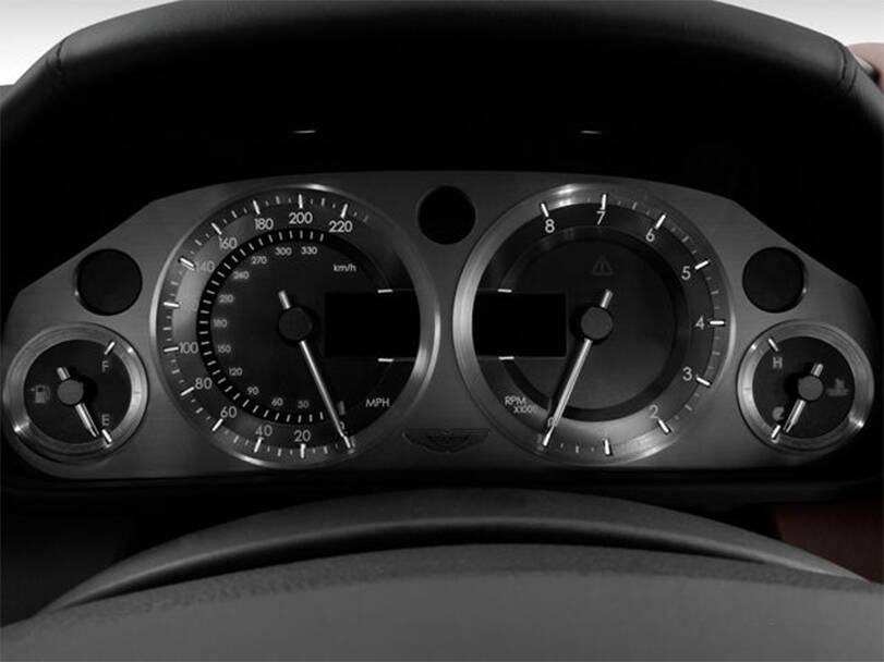 أستون مارتن DB9 الداخلية 