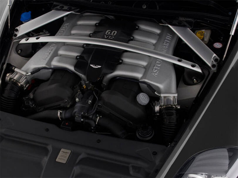 أستون مارتن DB9 الخارجية 