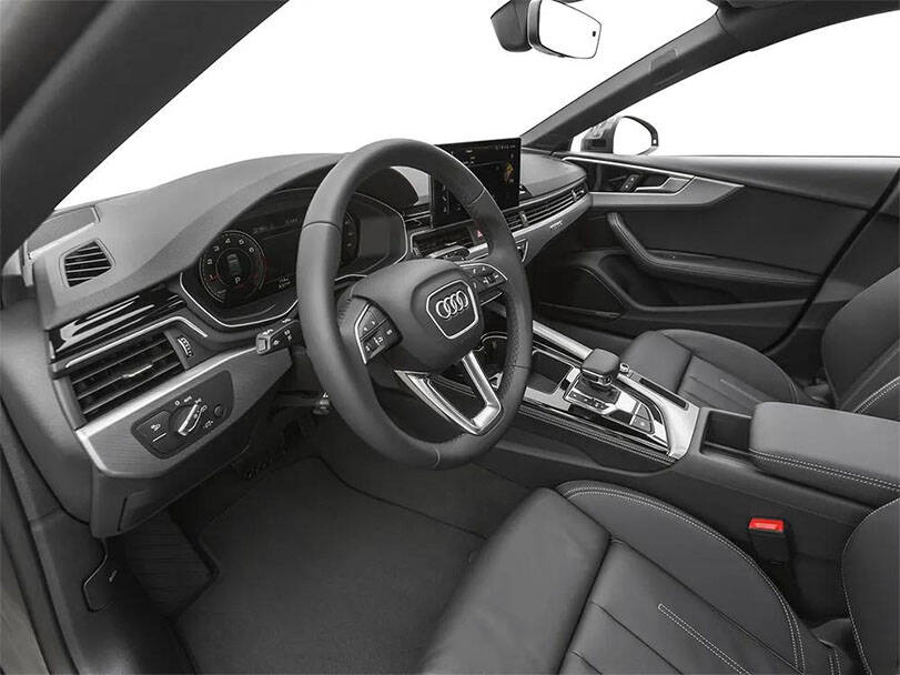 أودي A5 الجيل الثاني الداخلية 