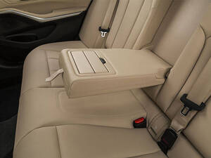 بي إم دبليو الفئة الثالثة الداخلية 