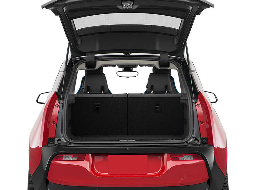 بي إم دبليو i3 2025 صور، واستكشاف 16 صور داخلية وخارجية Image-2