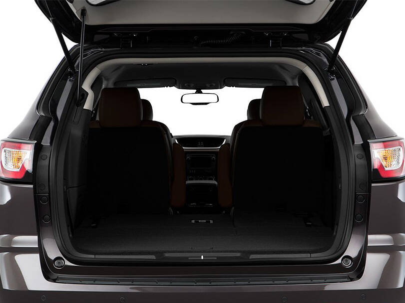 شيفروليه ترافرس الجيل الأول الداخلية 