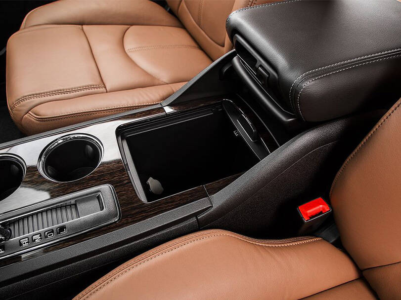 شيفروليه ترافرس الجيل الأول الداخلية 