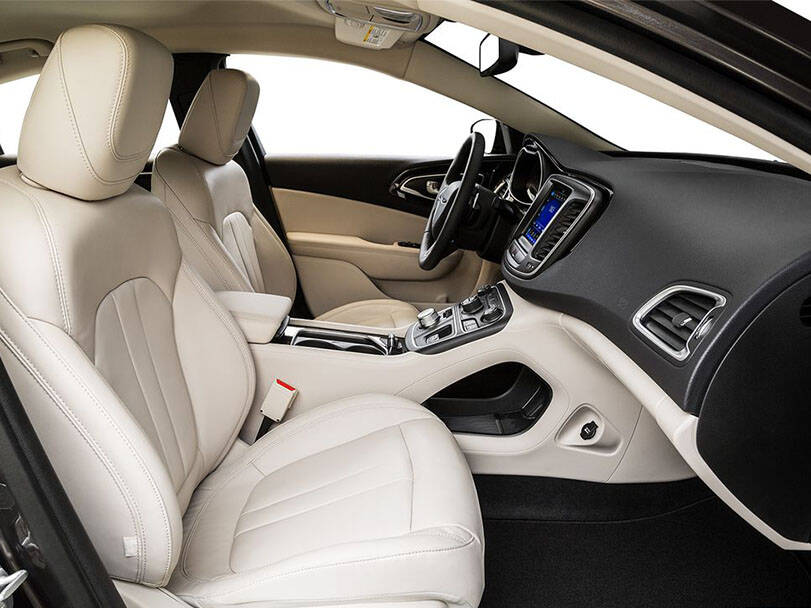 كرايسلر 200 الداخلية 