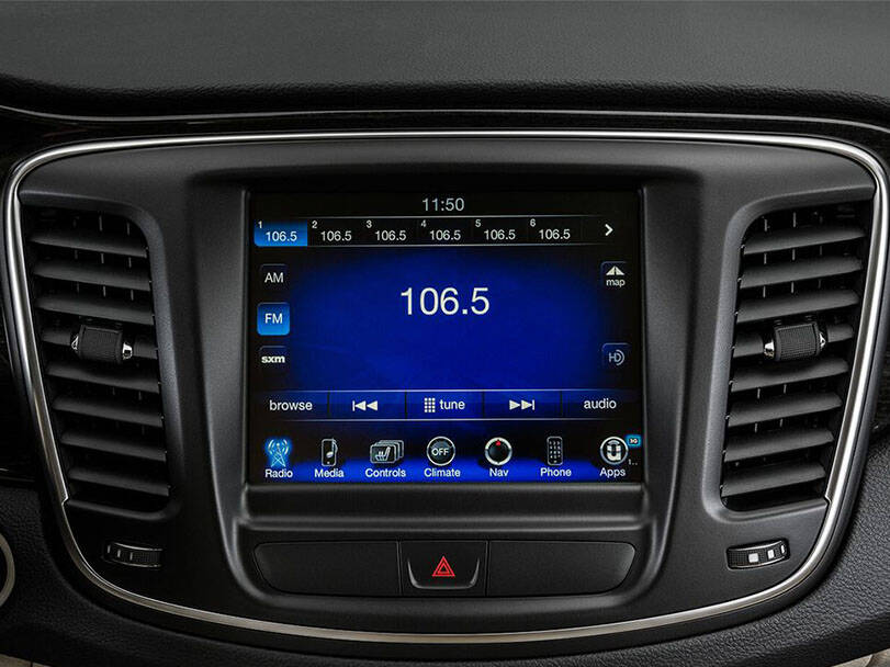 كرايسلر 200 الداخلية 