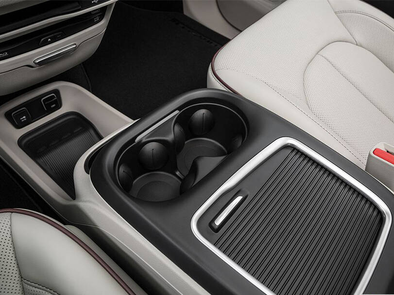 Chrysler Pacifica 2025 Interior 