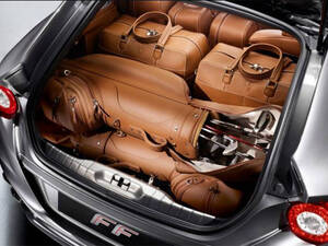 فيراري FF الداخلية 