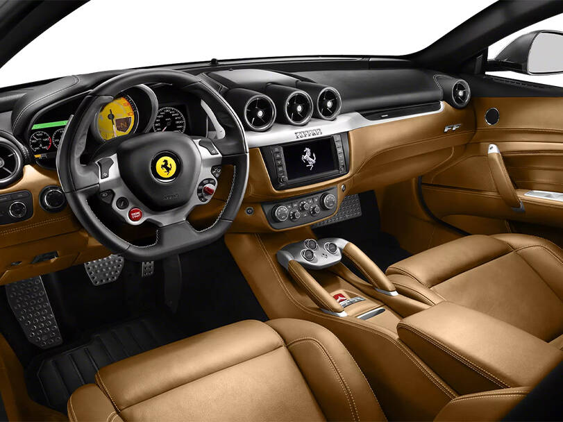 فيراري FF الداخلية 